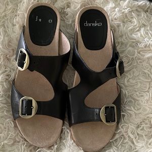 NWOT Dansko Carla Wedge Slide Sandal